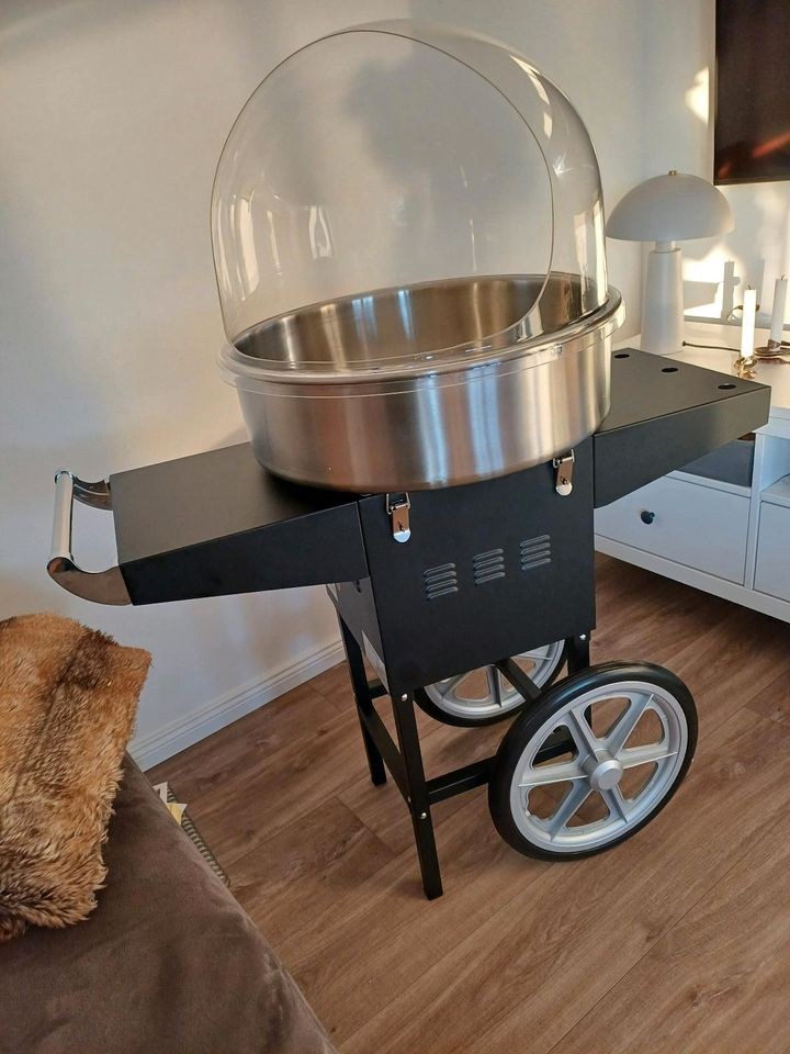 Zuckerwattemaschine schwarz mieten bei Candybar & Dekoverleih