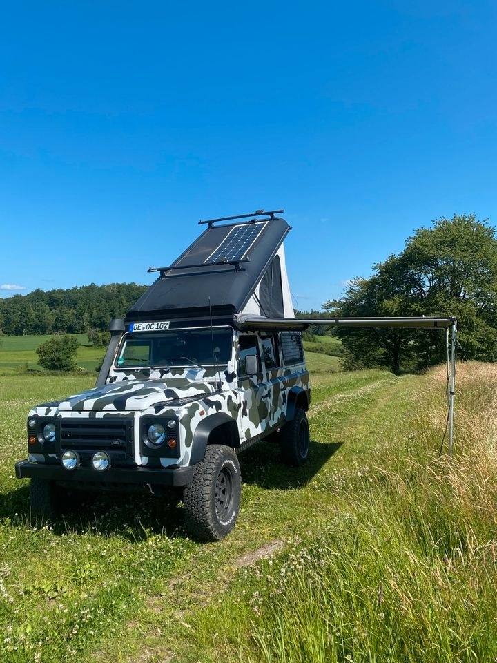 Land Rover Defender mieten bei Offroad-Camper – für den Roadtrip