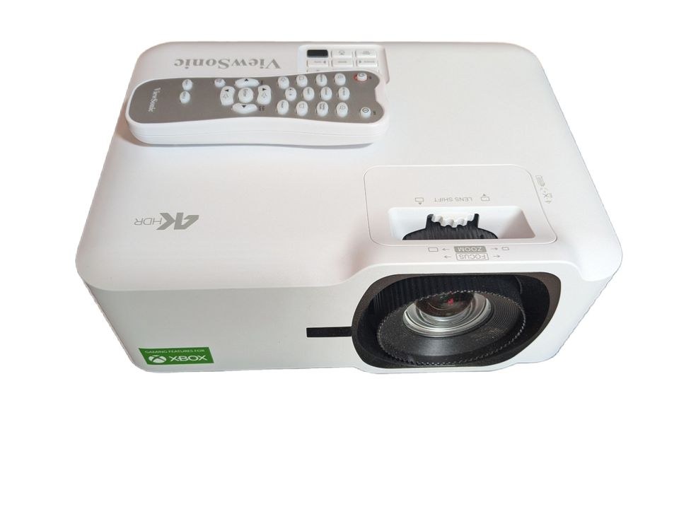 Laser Beamer 4K Leinwand Teufel Lautsprecher mieten in Herford