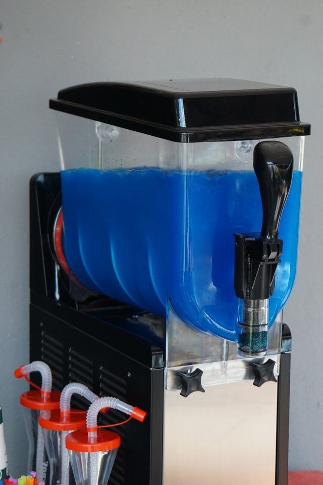 Slush Maschine 1 X 10 L Eis Slushy mieten in Bietigheim-Bissingen