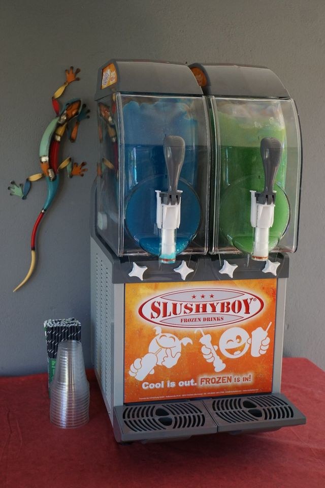 Slush Maschine 2 X 11 L Eis Slushy mieten in Bietigheim-Bissingen