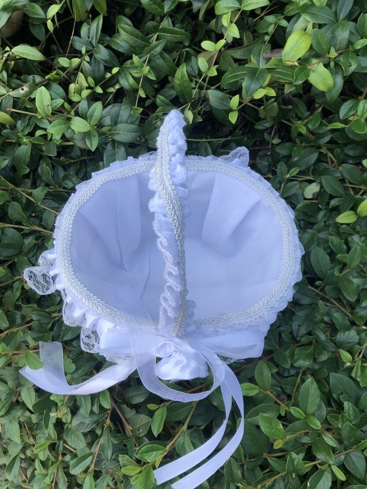 ❌Blumenmädchen Körbe weiß Vintage mieten bei Party DJ Fabrik" – 4