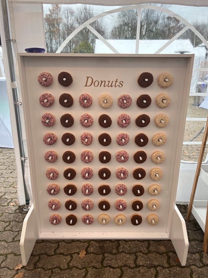 Donut Ständer XXL ca.60 Stück mieten bei Party DJ Fabrik"