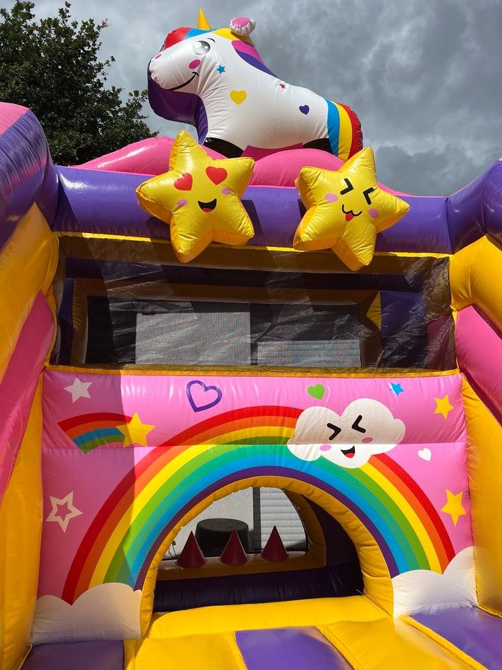 Hüpfburg XXL Einhorn mieten bei Party DJ Fabrik" – 4