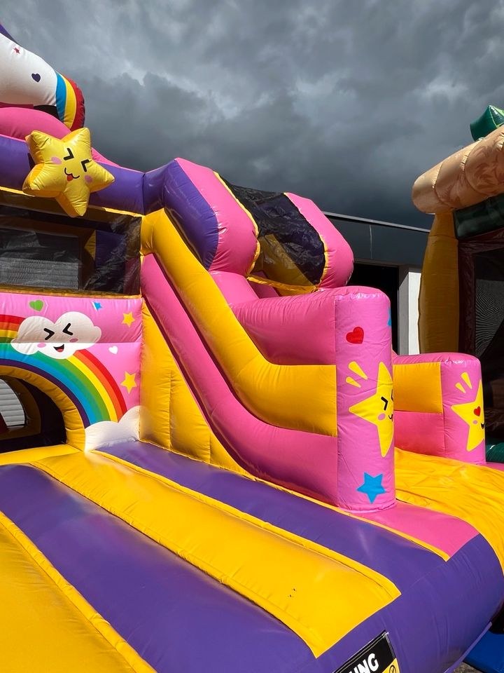 Hüpfburg XXL Einhorn mieten bei Party DJ Fabrik" – 2