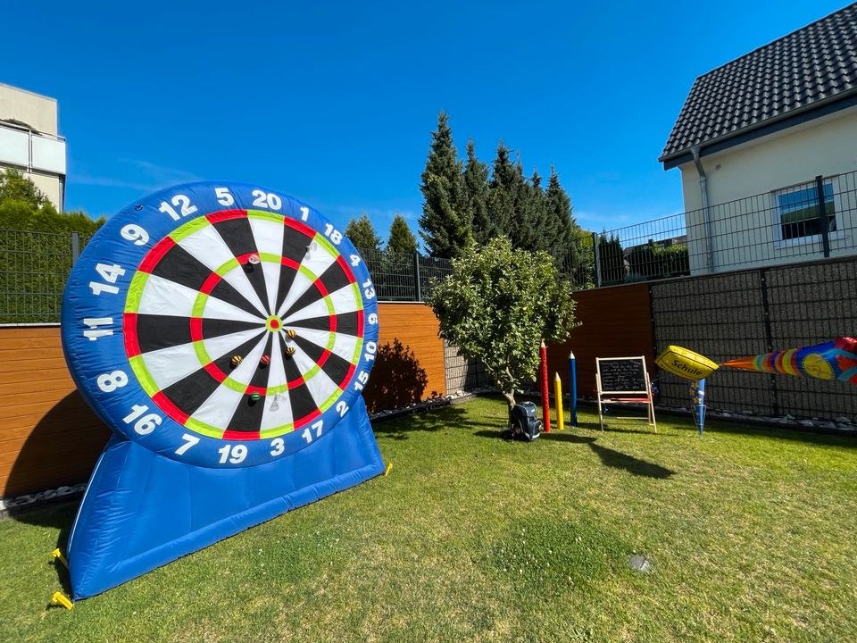 Klett Dart Scheibe XL Sportmodul Hüpfburg mieten bei Party DJ Fabrik" – 3