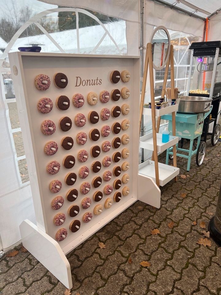 Donut Ständer XXL ca.60 Stück mieten bei Party DJ Fabrik" – 3