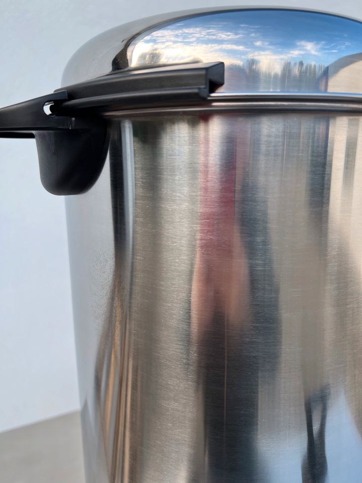 Glühweinkocher Teemachine,Glühweintopf 10L mieten bei Party DJ Fabrik" – 2