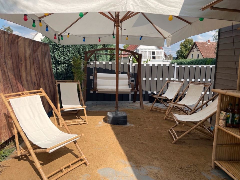 Strandliegen rosa Creme Farbe Bambuslieg mieten bei Party DJ Fabrik"