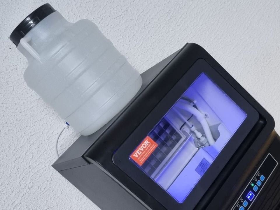 Hochwertige Eiswürfelmaschine 34 kg 24 Std mieten in Extertal