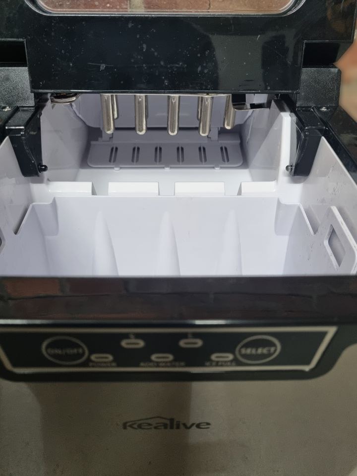 Hochwertige Eiswürfelmaschine 12 kg 24 Std mieten in Extertal – 2