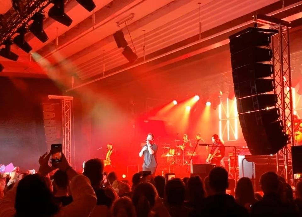 Line Array System VIO db technologies mieten in Rheine – Party-Sound – 3