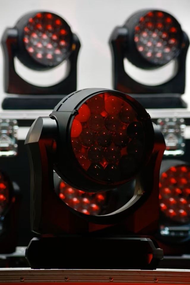 Martin MAC Aura PXL Moving Light mieten in Rheine – Sound, der ankommt – 4