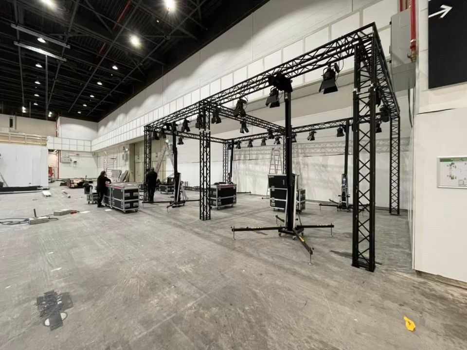 TRAVERSEN MESSESTAND N FLEXIBEL PROFESSIONELL mieten bei perfect sound – 2