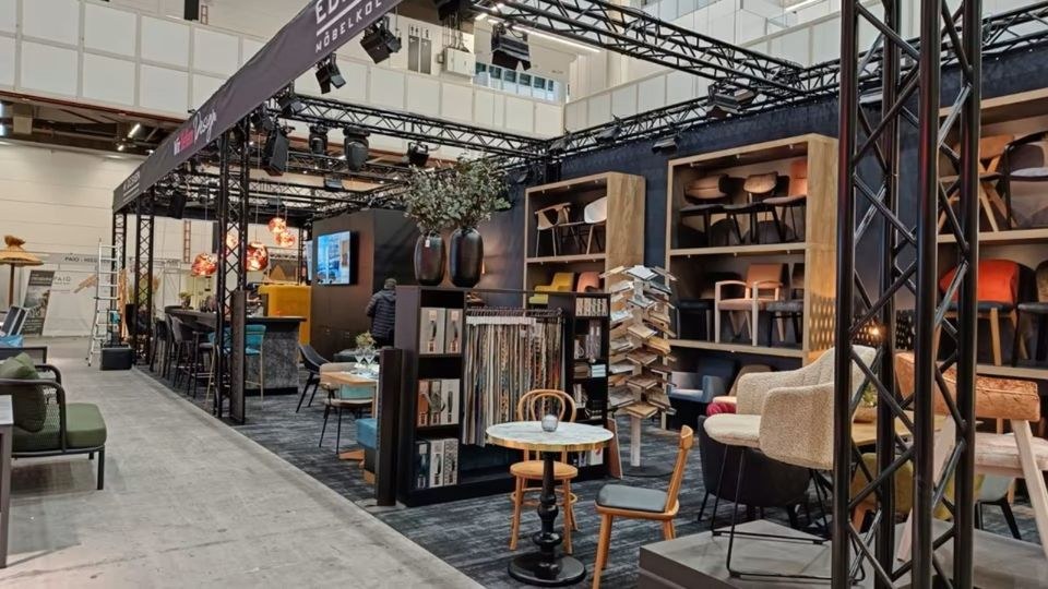 TRAVERSEN MESSESTAND N FLEXIBEL PROFESSIONELL mieten bei perfect sound – 3