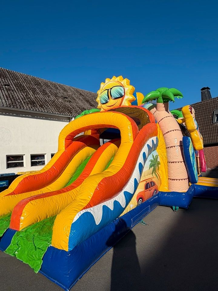 SONDERANGEBOT Hüpfburg Holiday Island mieten in Senne