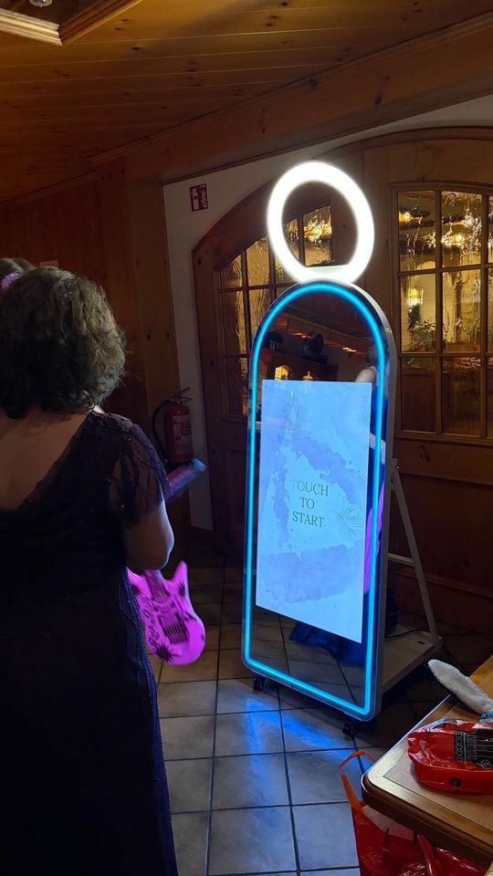 Fotospiegel magic mirror Fotobox mieten in Senne – 2