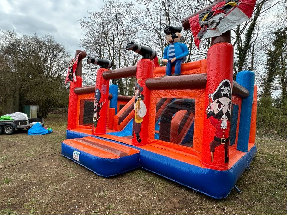 Profi Hüpfburg Piraten Insel mieten in Senne – Hüpfspaß für jede Feier – 2