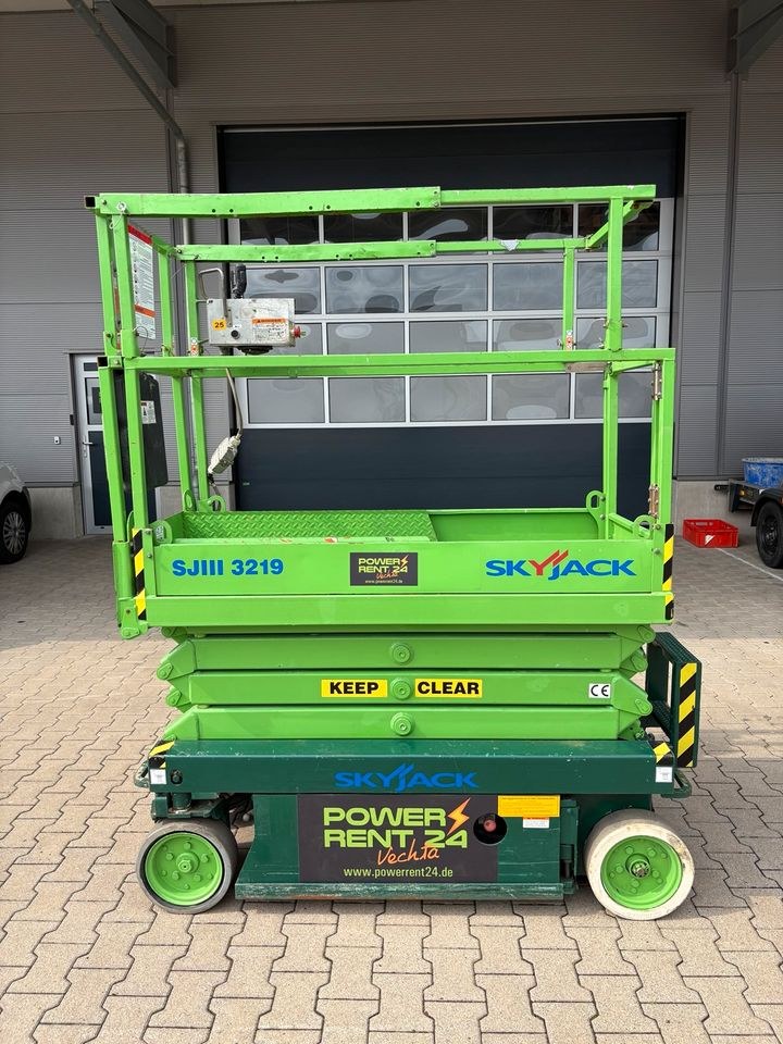 Arbeitsbühne Scherenbühne Skyjack SJIII 3219 mieten bei Powerrent24 – 2