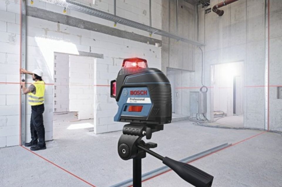 Bosch Kreuzlinienlaser GL 3 80 Stativ mieten in Gosen-Neu Zittau – 2
