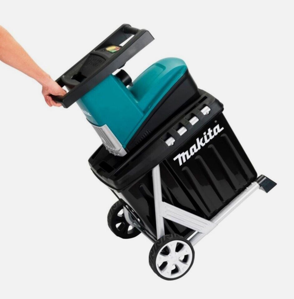 Makita Häcksler Schredder Walzenhäcksler mieten in Gosen-Neu Zittau – 2