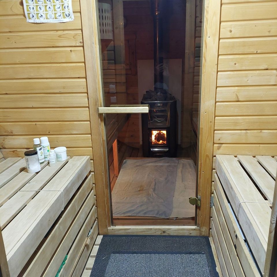 Sauna Fasssauna XXL Vorraum mieten bei Reise – das Besondere – 2