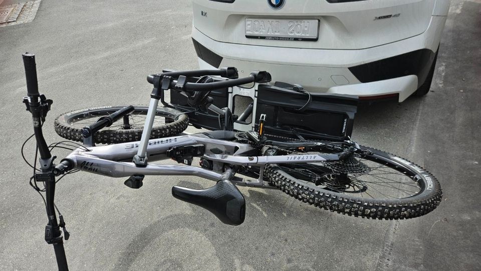 Thule EasyFold 3 Fahrradträger ideal E Bikes mieten bei Rent4fun – 3