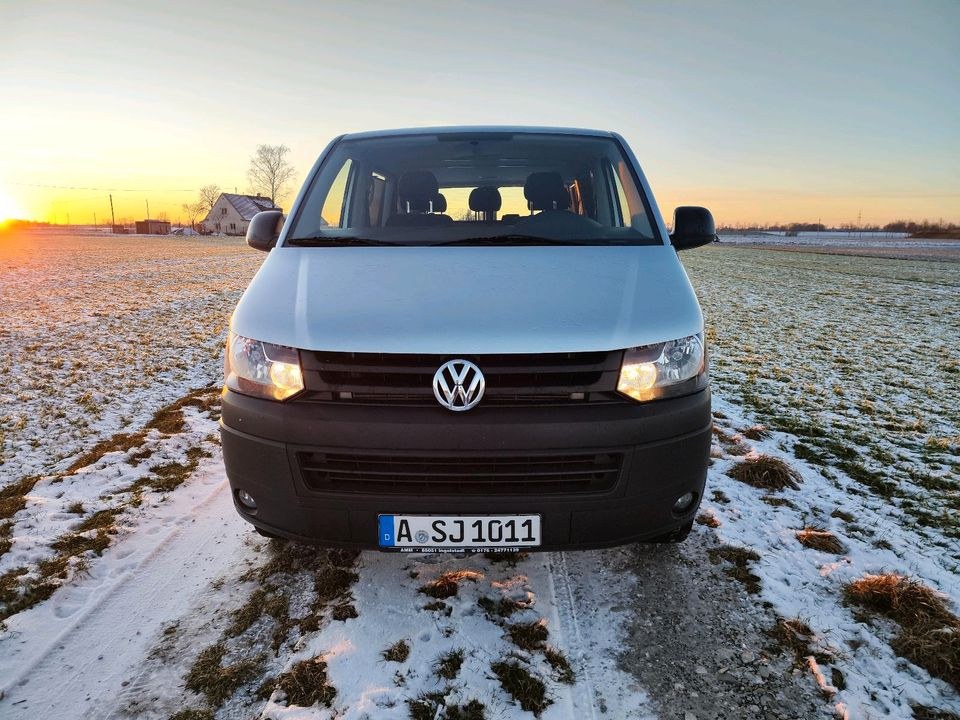 VW T5 Bulli Bus 8 Sitzer 4 Motion 140 PS mieten bei Rentbee – 3