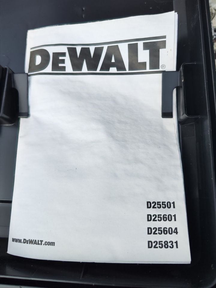Schlaghammer Meißelhammer DeWalt D mieten bei Rentbee – 3