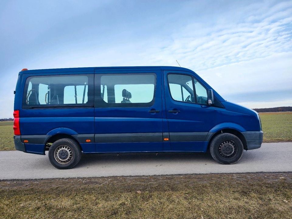 VW Crafter Bus Auto 9 Sitzer Rollstuhllift mieten bei Rentbee – 3