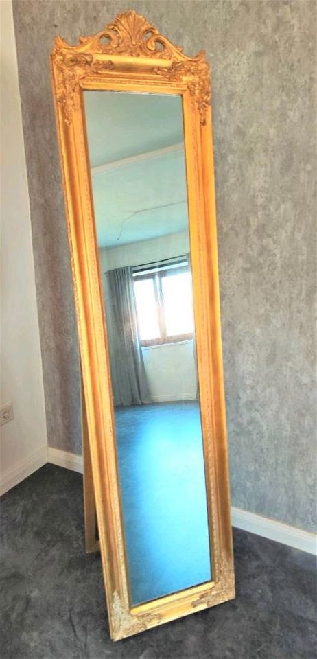 Standspiegel gold Bad Toilette Getting ready mieten bei Rentbee