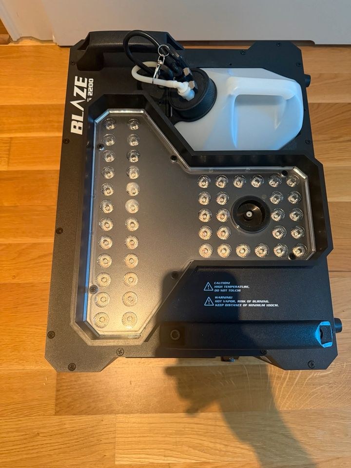 Profi Nebelmaschine N inkl LED Beleuchtung mieten – 4