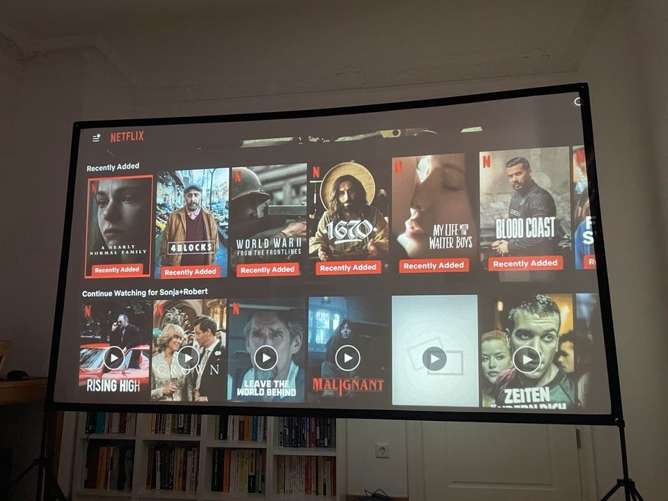 XXL Leinwand 100 Zoll+Beamer Lieferservice mieten