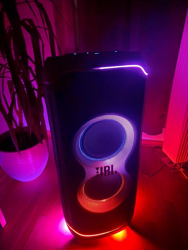 JBL PartyBox Ultimate 1100W N Profi Musikbox mieten – 4