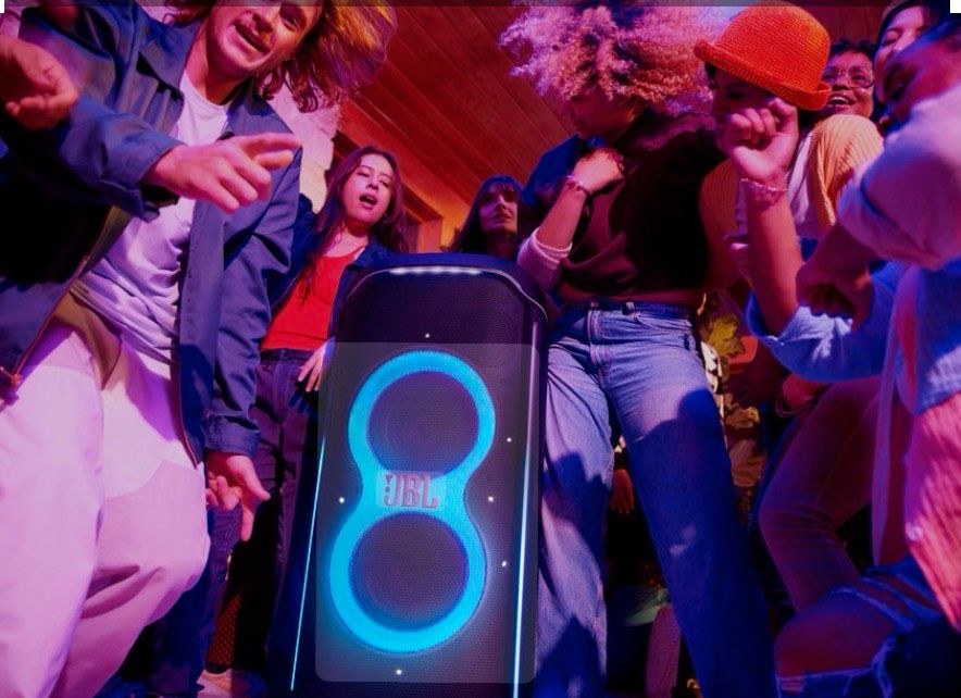 JBL PartyBox Ultimate 1100W N Profi Musikbox mieten