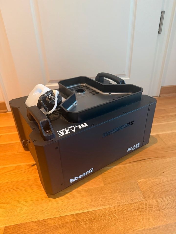 Profi Nebelmaschine N inkl LED Beleuchtung mieten