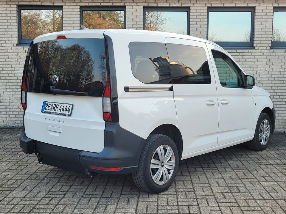 Behindertengerechtes Rollstuhl Auto 1 Monat mieten bei Roscher4Rent – 4