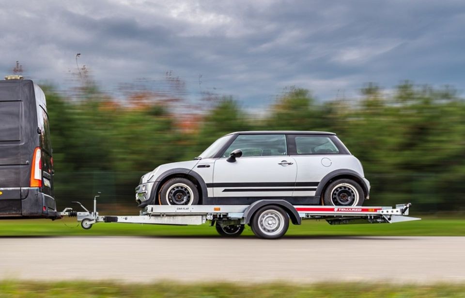 Anhänger Auto Trailer 2.7t 3,5t mieten bei RSS Maschinen- und Anhänger – 2