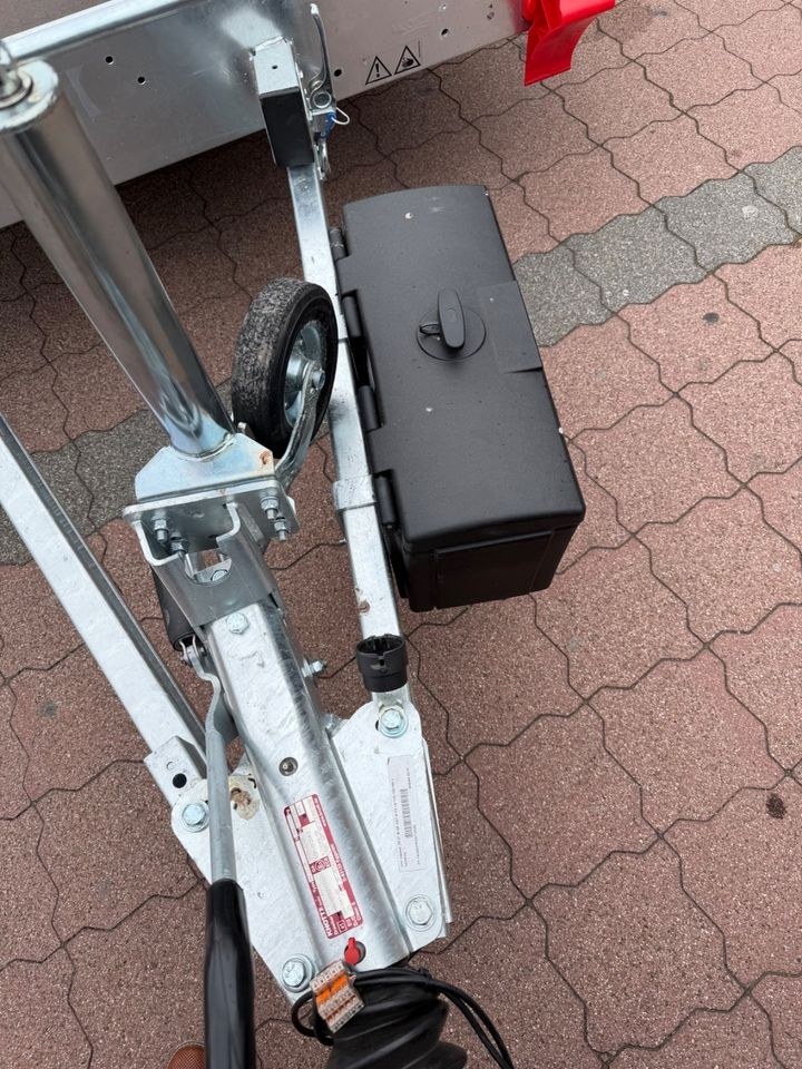 Autotransport Anhänger Plattformanhänger mieten bei Rupp Vermietung – 3