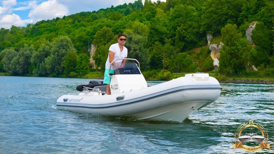 NORTHSTAR Axis Motorboot 70 PS Navi auf Trailer mieten in Parkstein