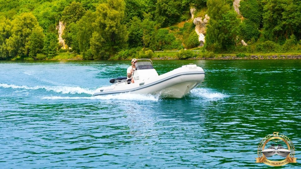 NORTHSTAR Axis Motorboot 70 PS Navi auf Trailer mieten in Parkstein – 3