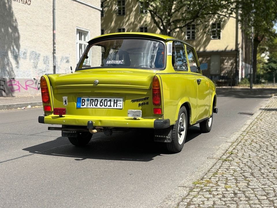 Trabant 601 fahren mieten in Karlshorst – für Hochzeit & Ausfahrt – 4