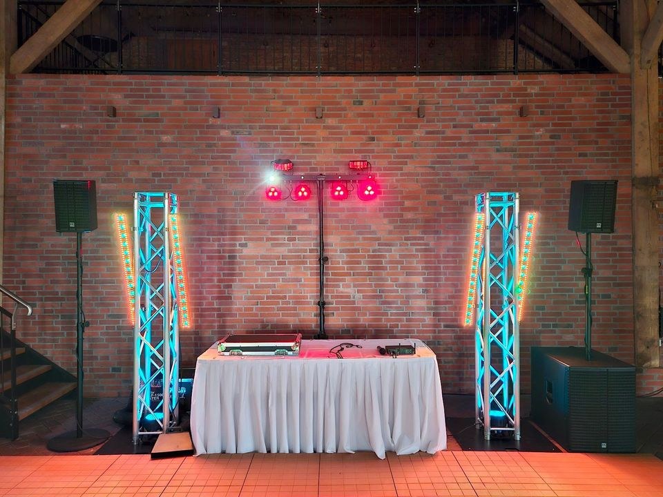DJ Setup Weihnachtsfeier Eventtechnik mieten in Uplengen