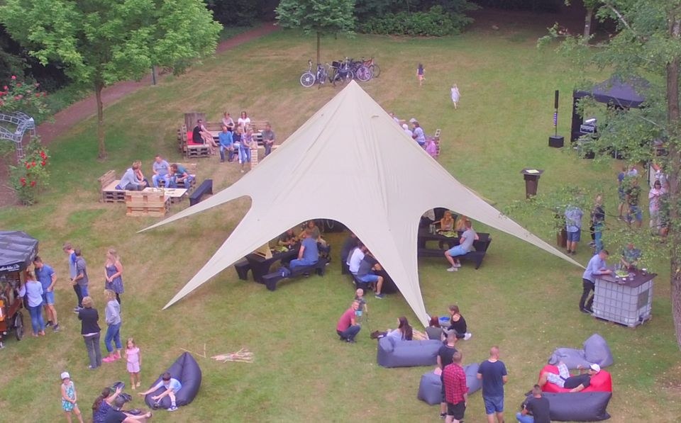 Sternzelt Partyzelt Sonnensegel Faltpavillon mieten in Uplengen