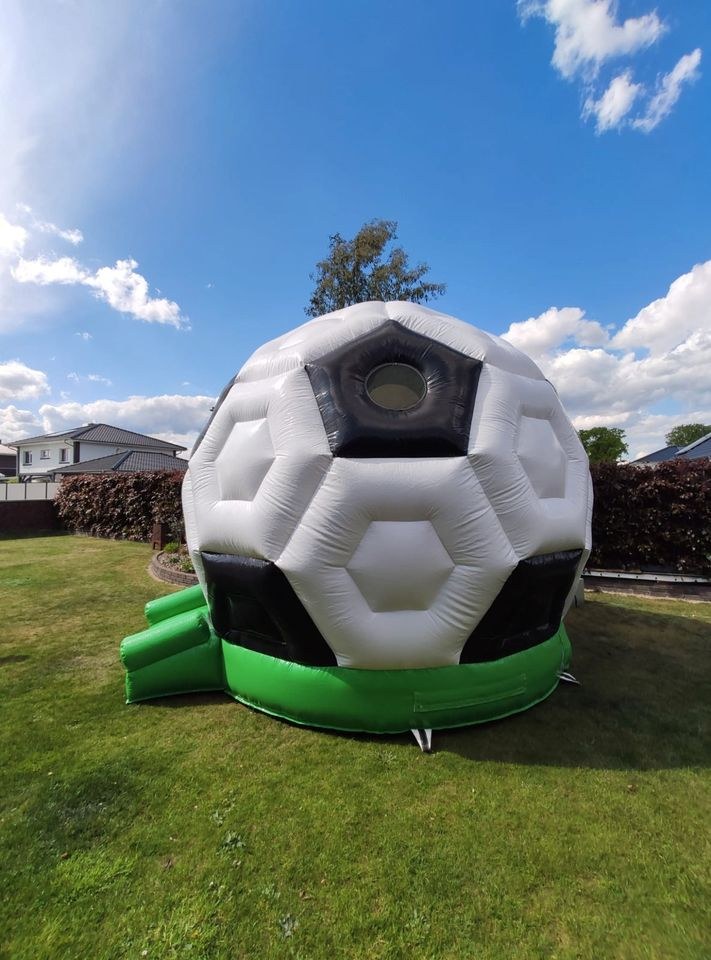 Hüpfburg Fußball mieten in Friesoythe – Hüpfspaß für jede Feier – 3