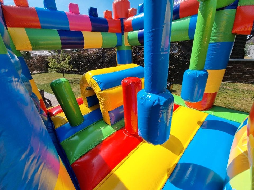 Hüpfburg Bausteine Multiplay mieten bei Jump 2 Go Werner von – 4