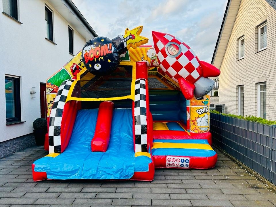 Hüpfburg Comic 2 Rutschen 4,9x4,7m mieten in Versmold