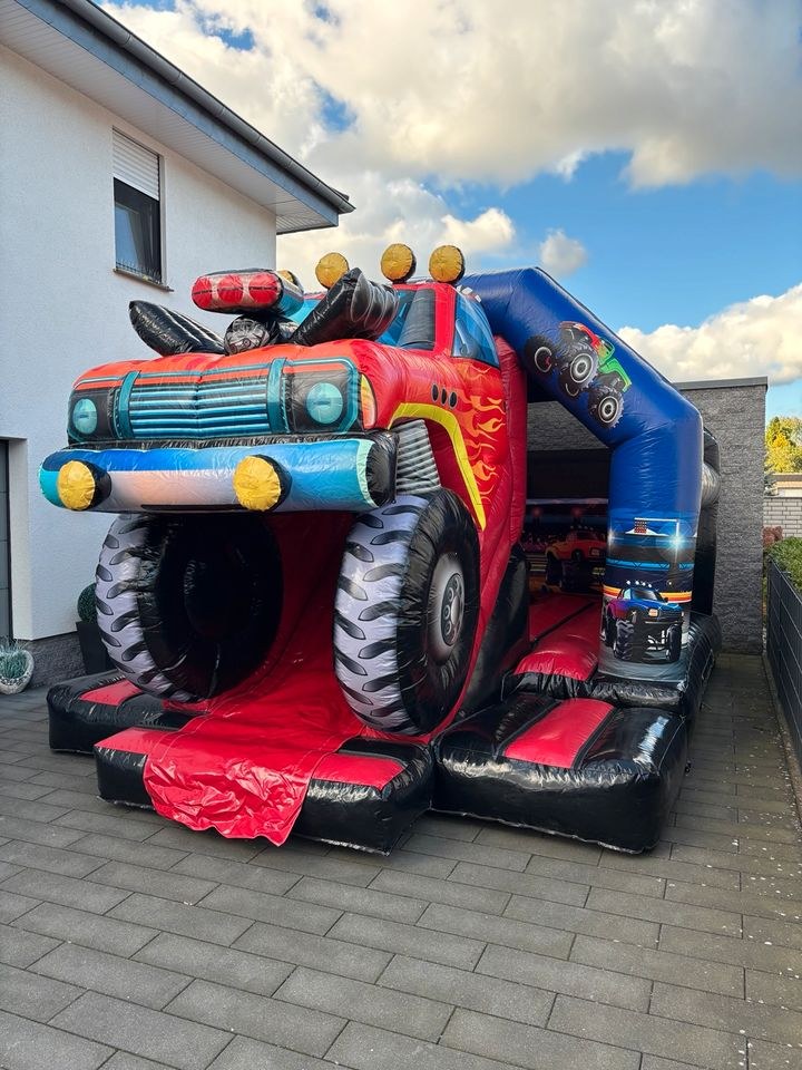 Hüpfburg XXL Monstertruck 6,2x4,3m mieten in Versmold
