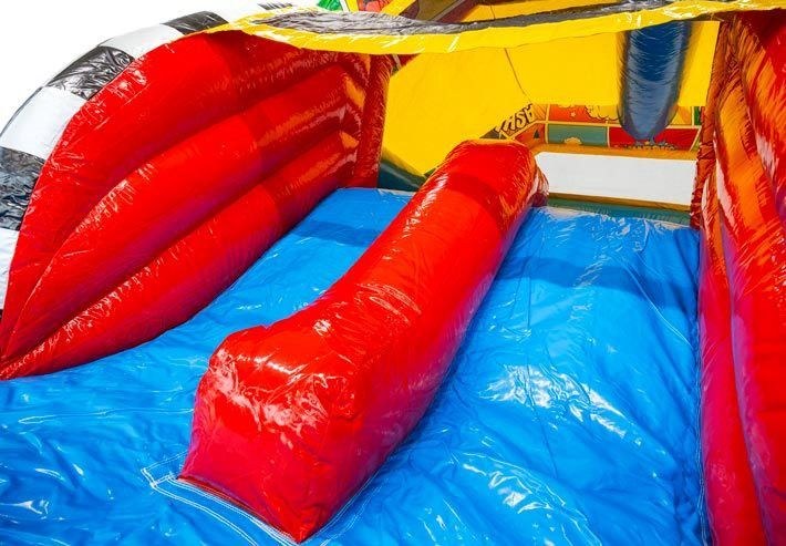 Hüpfburg Comic 2 Rutschen 4,9x4,7m mieten in Versmold – 4