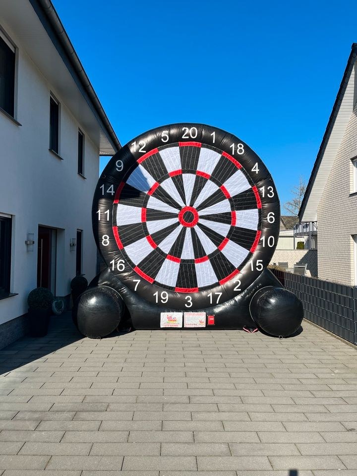 XXL Fußballdarts auch Sluscheismaschine mieten in Versmold